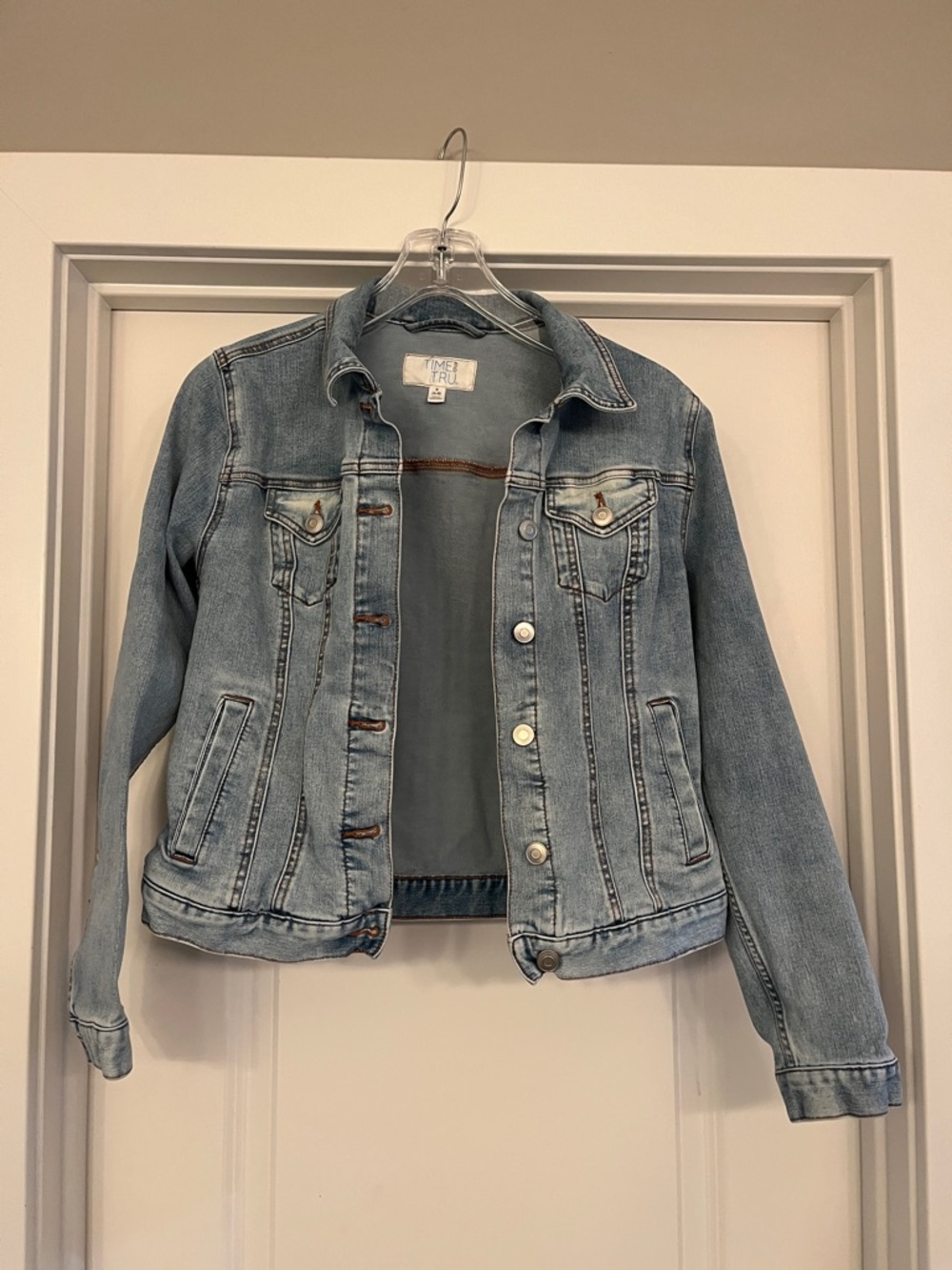 Time and Tru Light Wash Denim Jean Jacket size small